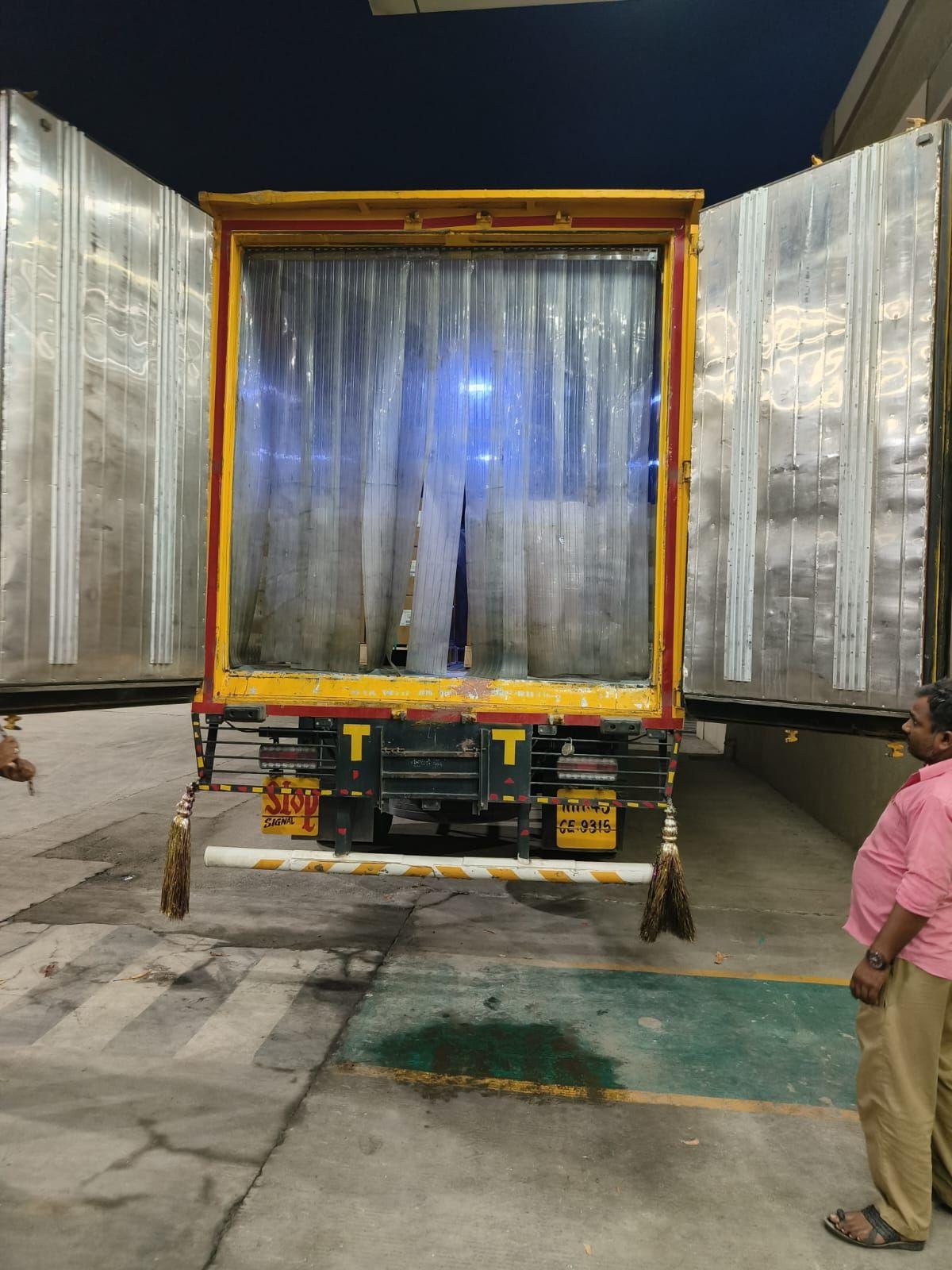 Keeping It Cool: Reefer Truck Shipment of Zinnia F from Mumbai to Pathlaiya, Nepal